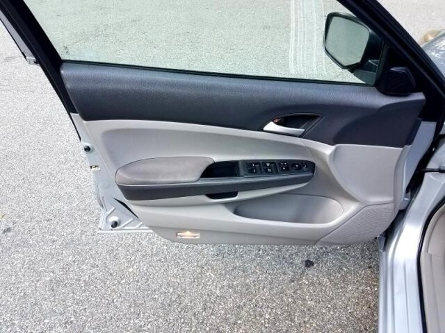 2009 Honda Accord in Belleville, NJ 07109-2923 - 942364 66