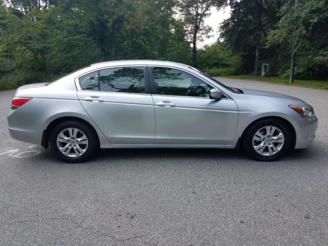 2009 Honda Accord in Belleville, NJ 07109-2923 - 942364 46
