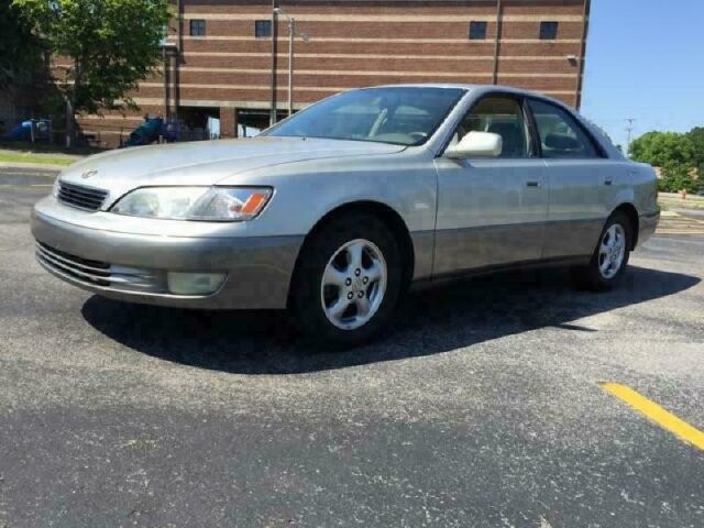 1998 Lexus ES 300 in Madison, TN 37115 - 984857 2