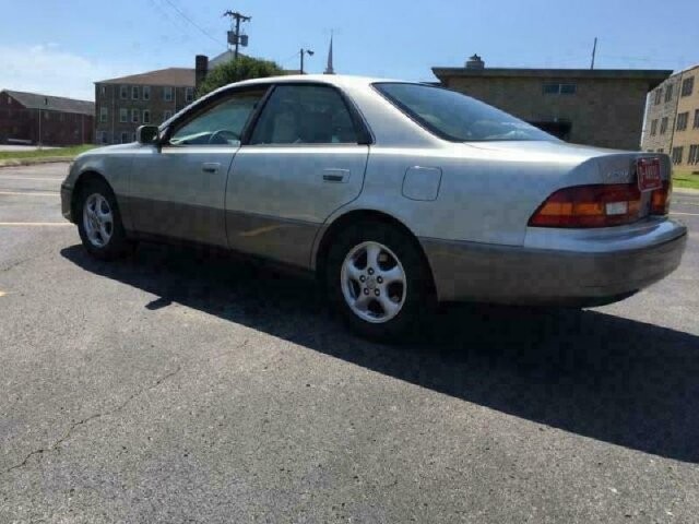 1998 Lexus ES 300 in Madison, TN 37115 - 984857 4