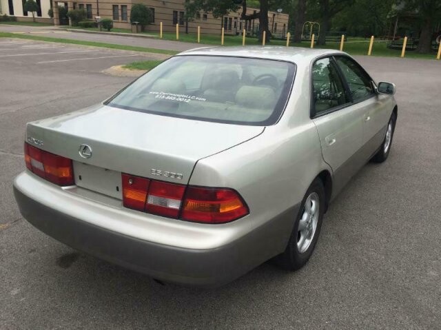 1998 Lexus ES 300 in Madison, TN 37115 - 984857 15