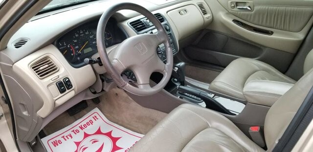 2000 Honda Accord in Littlestown, PA 17340 - 1111326 2