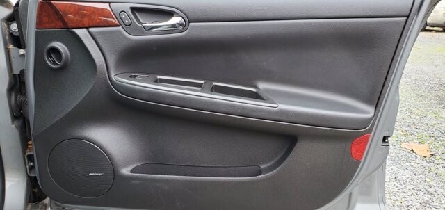 2009 Chevrolet Impala in Littlestown, PA 17340 - 1113024 91