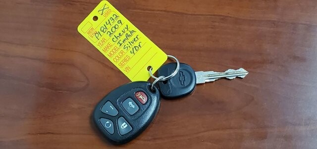 2009 Chevrolet Impala in Littlestown, PA 17340 - 1113024 25