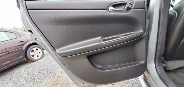 2009 Chevrolet Impala in Littlestown, PA 17340 - 1113024 68