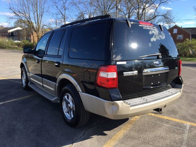 2009 Ford Expedition in Madison, TN 37115 - 1139661 3