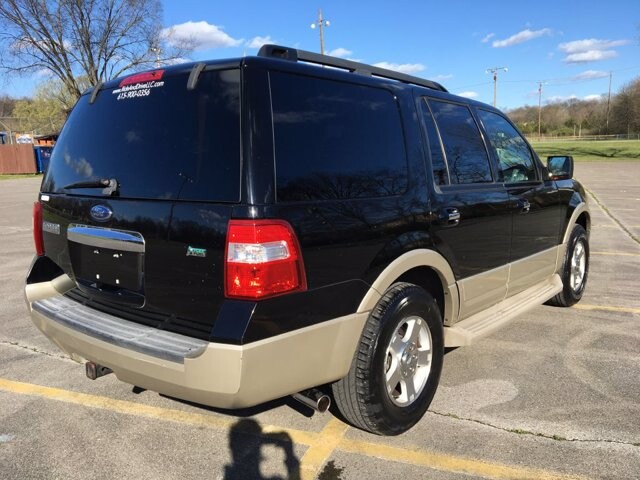 2009 Ford Expedition in Madison, TN 37115 - 1139661 5