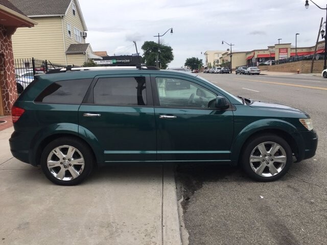 2009 Dodge Journey in Belleville, NJ 07109-2923 - 1141137 4