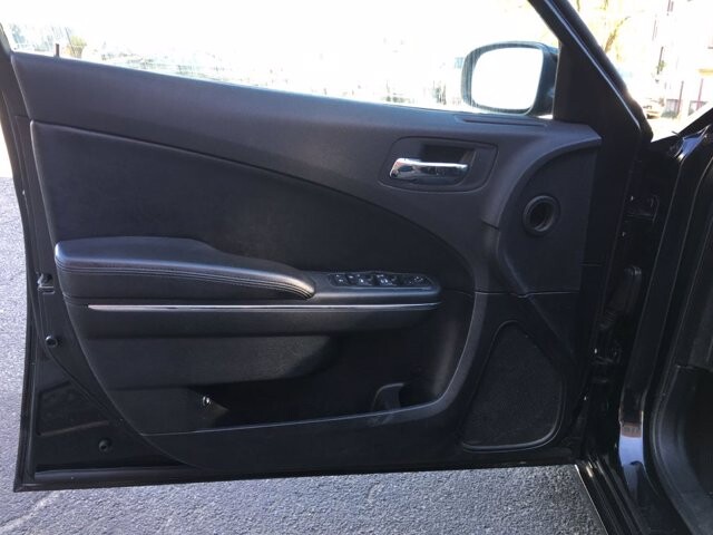 2013 Dodge Charger in Belleville, NJ 07109-2923 - 1171003 20