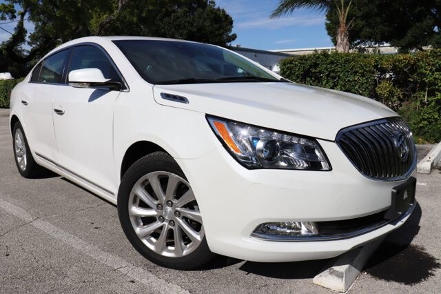 2015 Buick LaCrosse in Pompano Beach, FL 33064 - 1246737 3