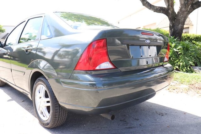 2001 Ford Focus in Pompano Beach, FL 33064 - 1246750 6