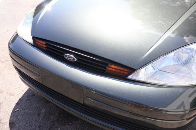 2001 Ford Focus in Pompano Beach, FL 33064 - 1246750 4