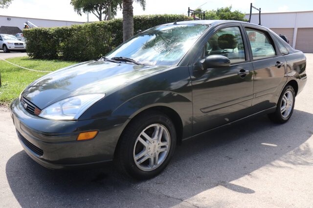 2001 Ford Focus in Pompano Beach, FL 33064 - 1246750 3