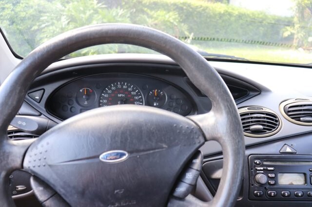 2001 Ford Focus in Pompano Beach, FL 33064 - 1246750 15