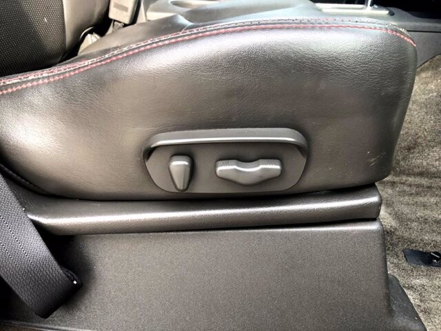 2011 Nissan Frontier in Belleville, NJ 07109-2923 - 1308069 10