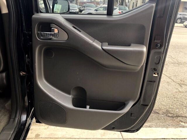 2011 Nissan Frontier in Belleville, NJ 07109-2923 - 1308069 12