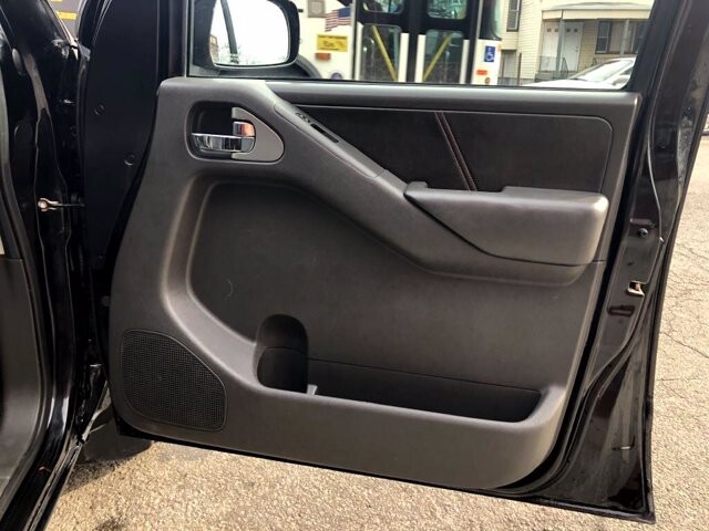 2011 Nissan Frontier in Belleville, NJ 07109-2923 - 1308069 8