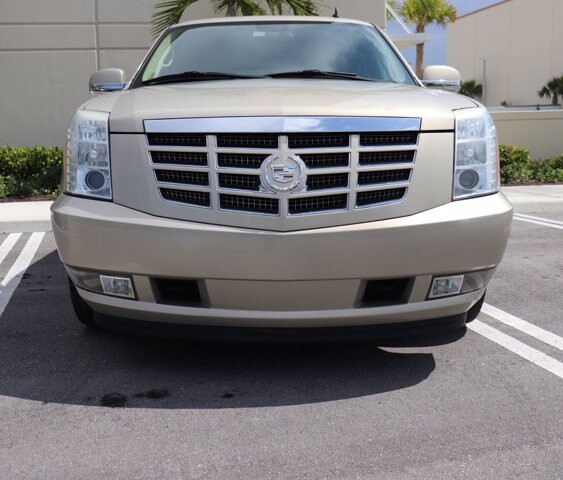2009 Cadillac Escalade in Pompano Beach, FL 33064 - 1387378 15