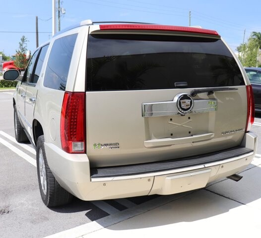 2009 Cadillac Escalade in Pompano Beach, FL 33064 - 1387378 9