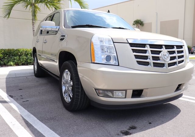 2009 Cadillac Escalade in Pompano Beach, FL 33064 - 1387378 14
