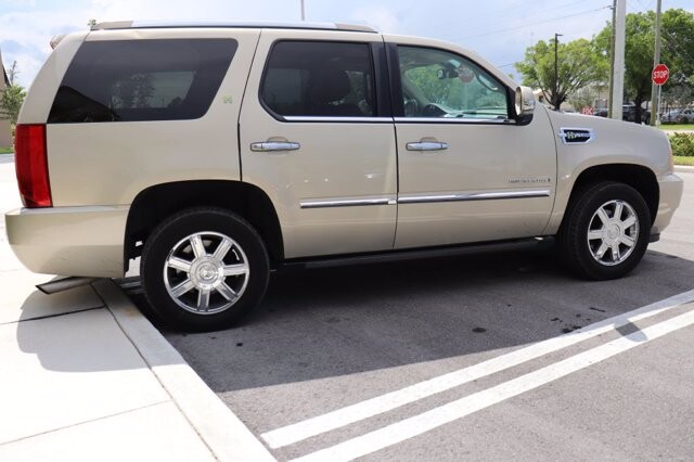 2009 Cadillac Escalade in Pompano Beach, FL 33064 - 1387378 17