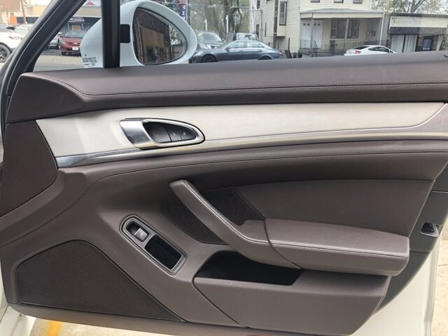 2015 Porsche Panamera in Belleville, NJ 07109-2923 - 1404959 10