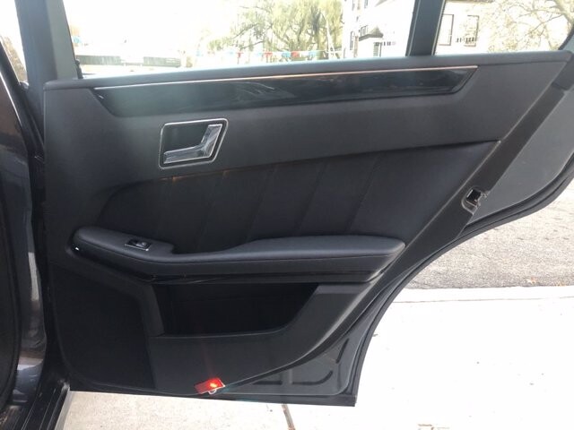 2010 Mercedes-Benz E 350 in Belleville, NJ 07109-2923 - 1410803 23