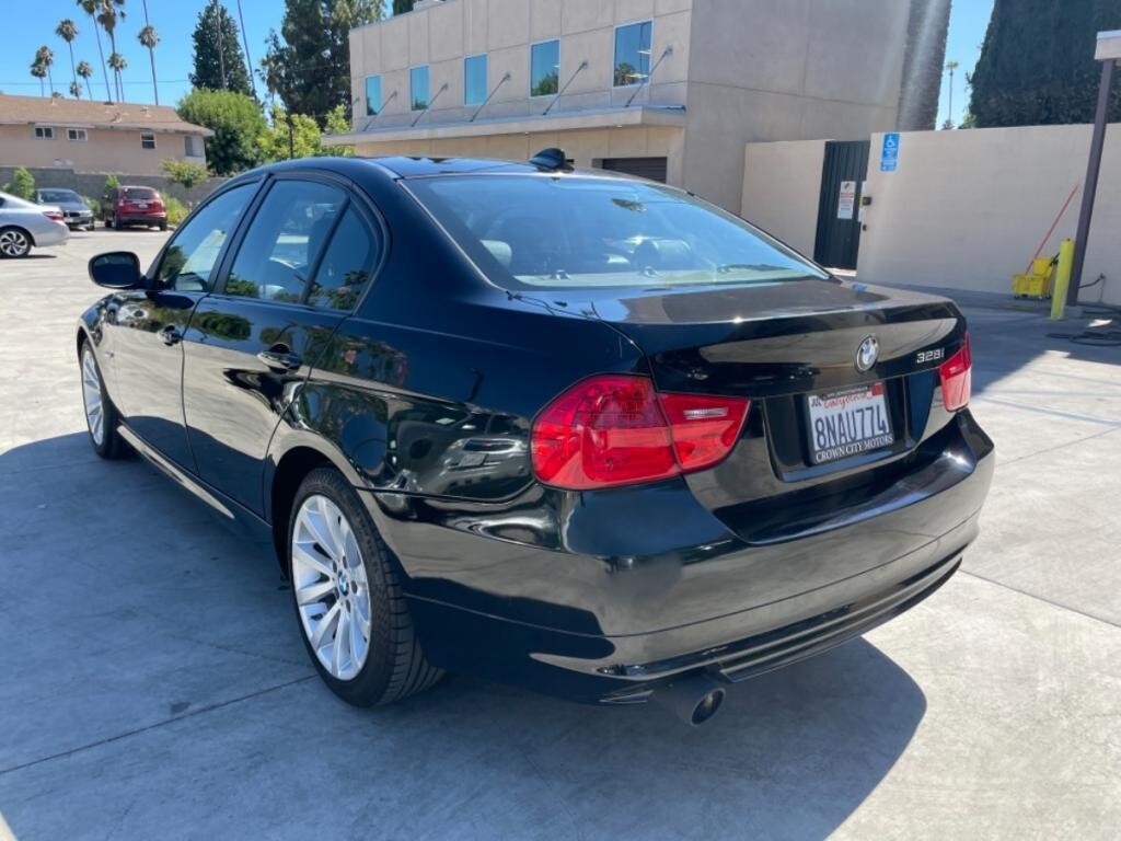 2011 BMW 328i in Pasadena, CA 91107 - 1437714 18