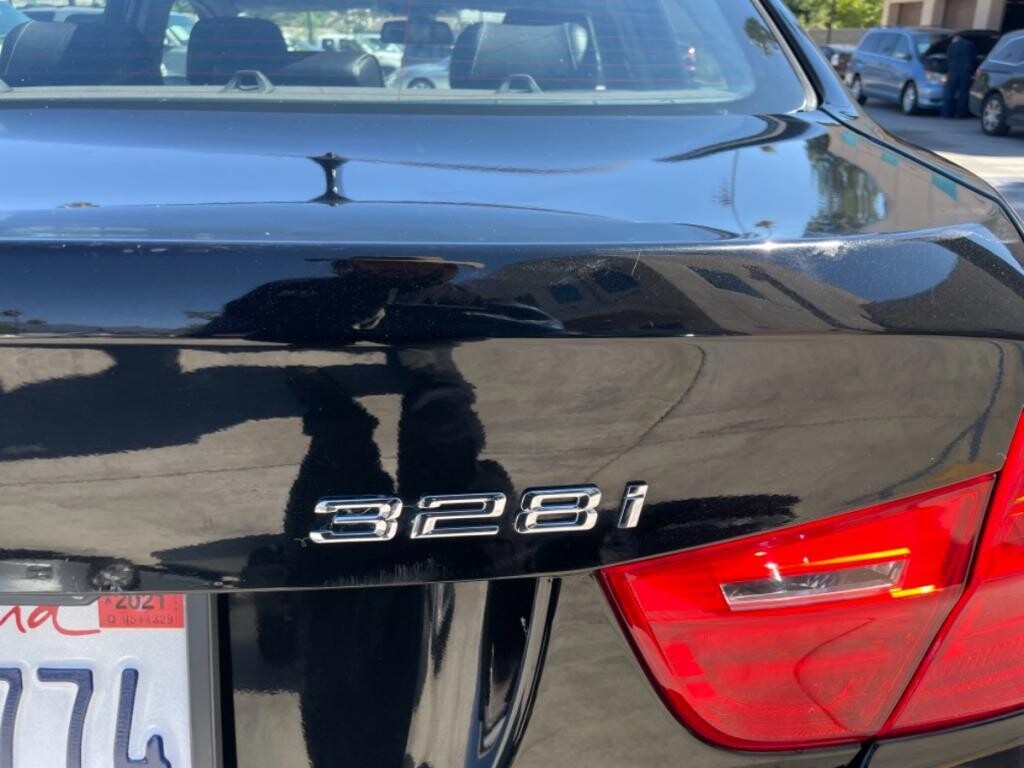 2011 BMW 328i in Pasadena, CA 91107 - 1437714 20