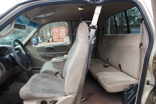 2000 Ford F150 in Birmingham, AL 35215 - 1503531 7