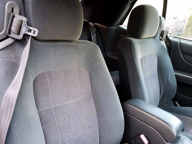 2004 Chrysler Sebring in Belleville, NJ 07109-2923 - 1540493 32