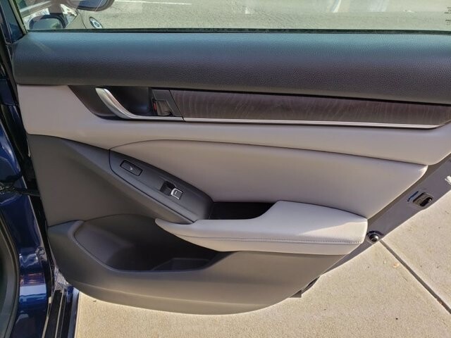 2018 Honda Accord in Belleville, NJ 07109-2923 - 1549435 13