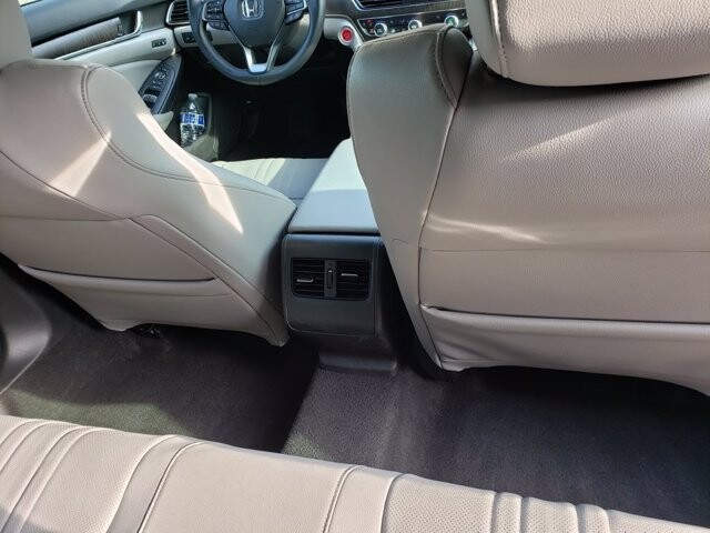 2018 Honda Accord in Belleville, NJ 07109-2923 - 1549435 16