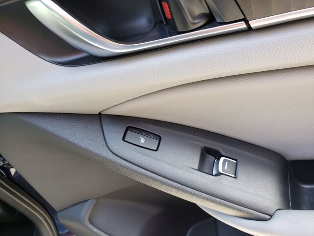 2018 Honda Accord in Belleville, NJ 07109-2923 - 1549435 14