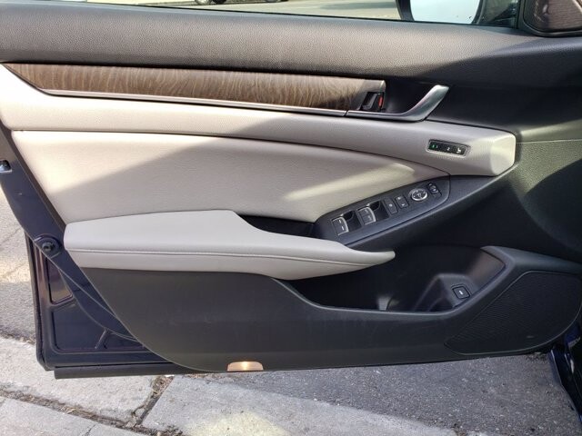 2018 Honda Accord in Belleville, NJ 07109-2923 - 1549435 22