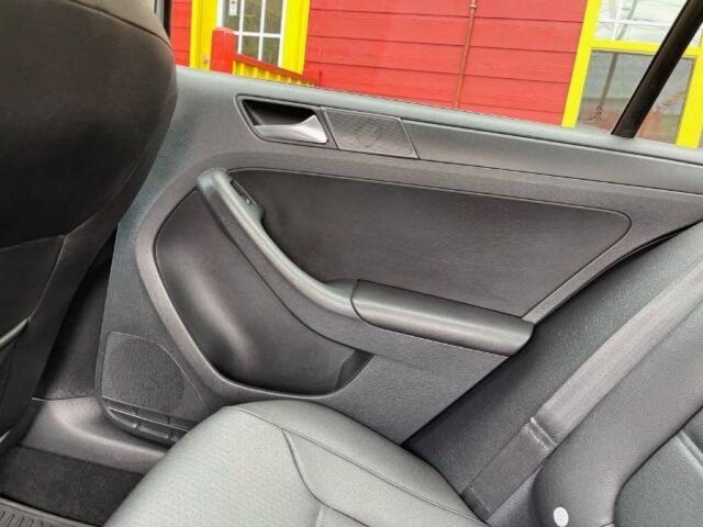 2012 Volkswagen Jetta in Austell, GA 30168 - 1551184 17