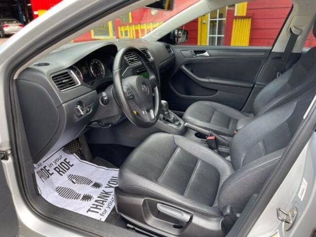 2012 Volkswagen Jetta in Austell, GA 30168 - 1551184 11