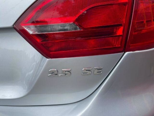 2012 Volkswagen Jetta in Austell, GA 30168 - 1551184 10