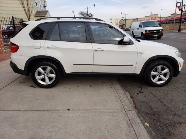 2010 BMW X5 in Belleville, NJ 07109-2923 - 1554721 4
