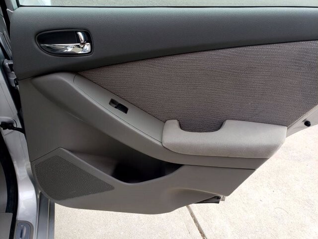 2012 Nissan Altima in Belleville, NJ 07109-2923 - 1570940 37