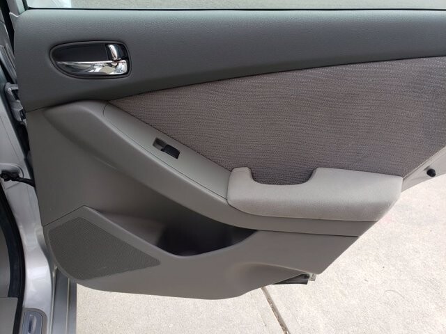 2012 Nissan Altima in Belleville, NJ 07109-2923 - 1570940 13