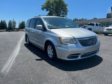 2012 Chrysler Town & Country in Hickory, NC 28602-5144