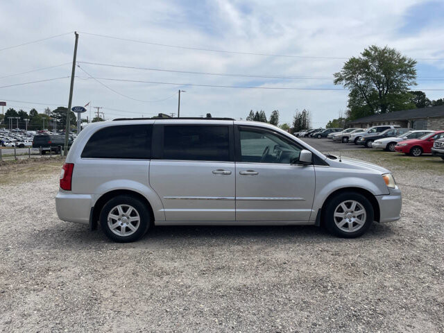 2012 Chrysler Town & Country in Hickory, NC 28602-5144 - 1577733 16