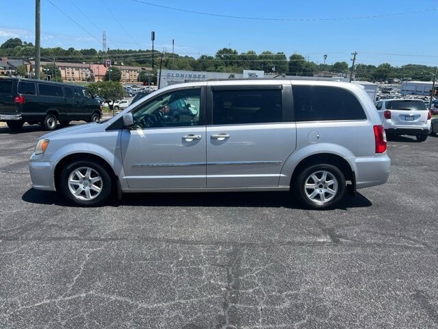 2012 Chrysler Town & Country in Hickory, NC 28602-5144 - 1577733 41