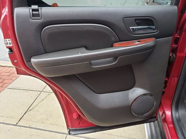 2008 Cadillac Escalade in Belleville, NJ 07109-2923 - 1589277 24