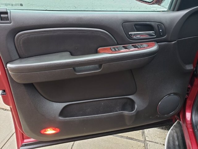 2008 Cadillac Escalade in Belleville, NJ 07109-2923 - 1589277 28