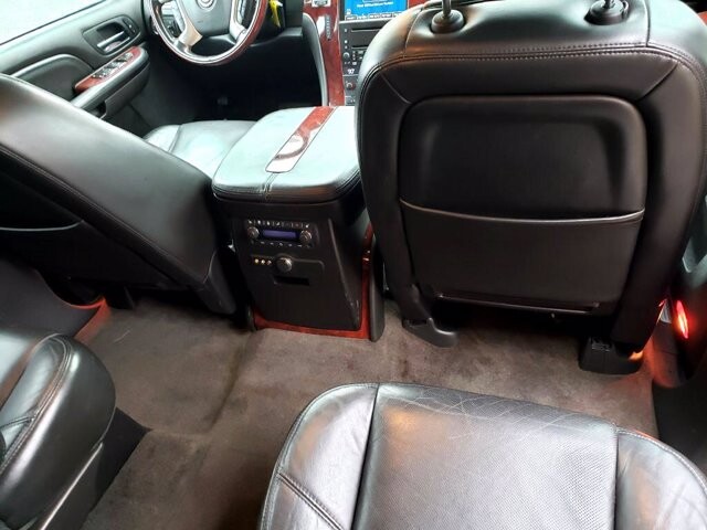 2008 Cadillac Escalade in Belleville, NJ 07109-2923 - 1589277 57