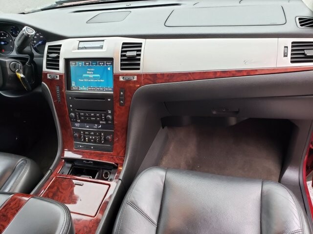 2008 Cadillac Escalade in Belleville, NJ 07109-2923 - 1589277 11
