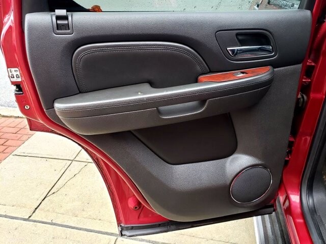 2008 Cadillac Escalade in Belleville, NJ 07109-2923 - 1589277 65