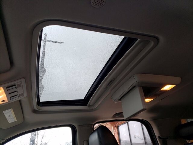 2008 Cadillac Escalade in Belleville, NJ 07109-2923 - 1589277 77